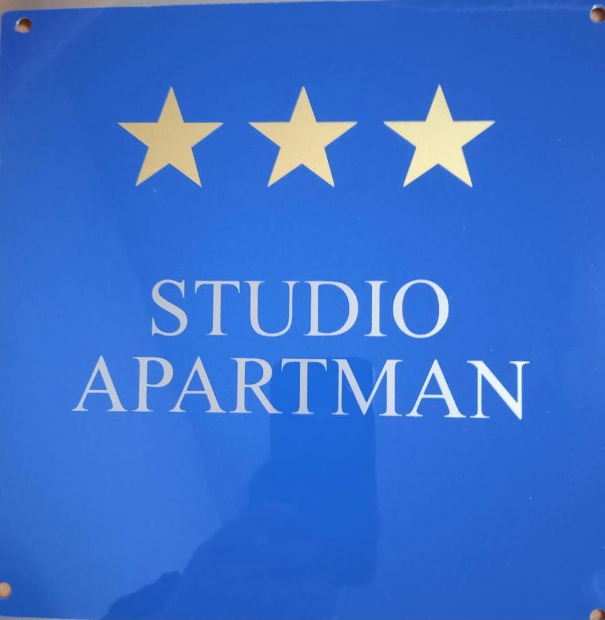 Studio Luna Appartement Karlovac Buitenkant foto